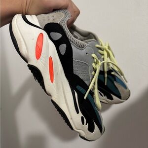 Yeezy 700 Women